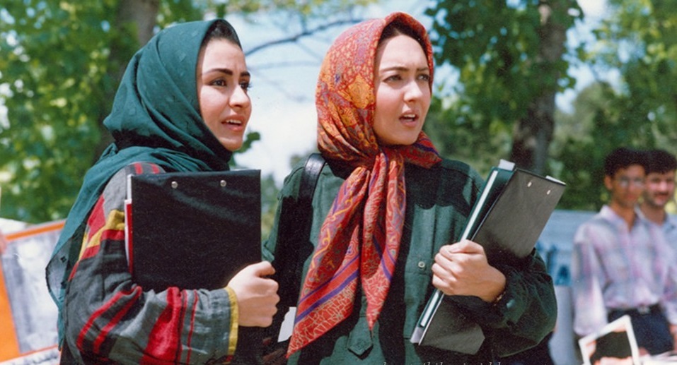 نیکی کریمی در صحنه فیلم سینمایی دو زن به همراه مریلا زارعی