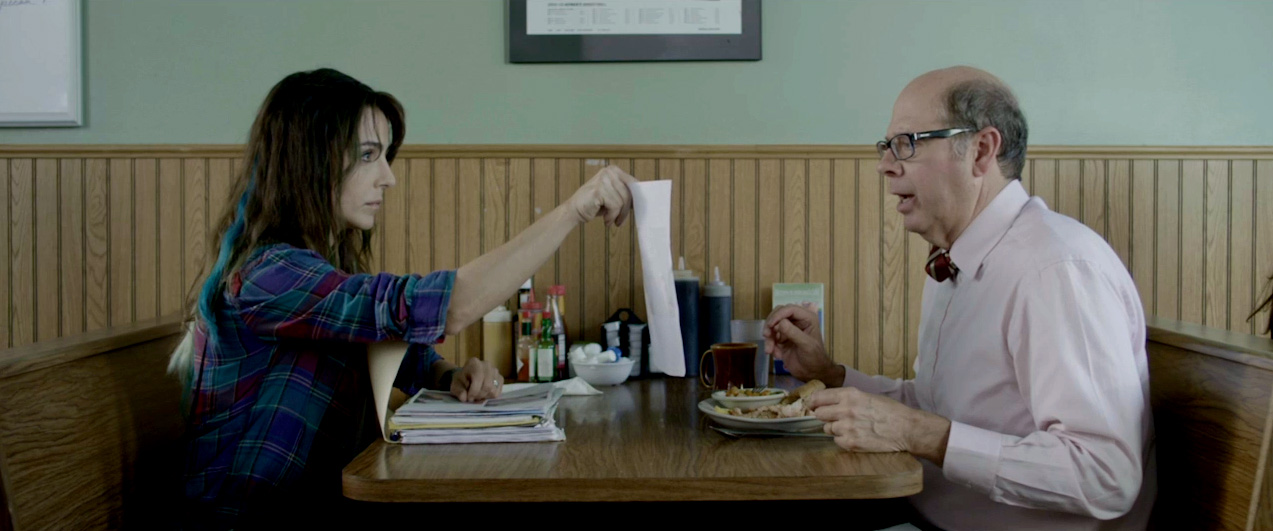 استیون توبولوسکی در صحنه فیلم سینمایی Strange Nature به همراه Lisa Sheridan