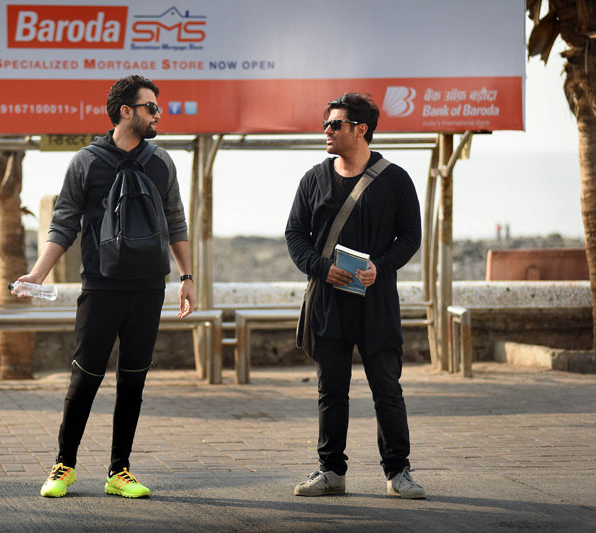 بنیامین بهادری در صحنه فیلم سینمایی سلام بمبئی به همراه محمدرضا گلزار