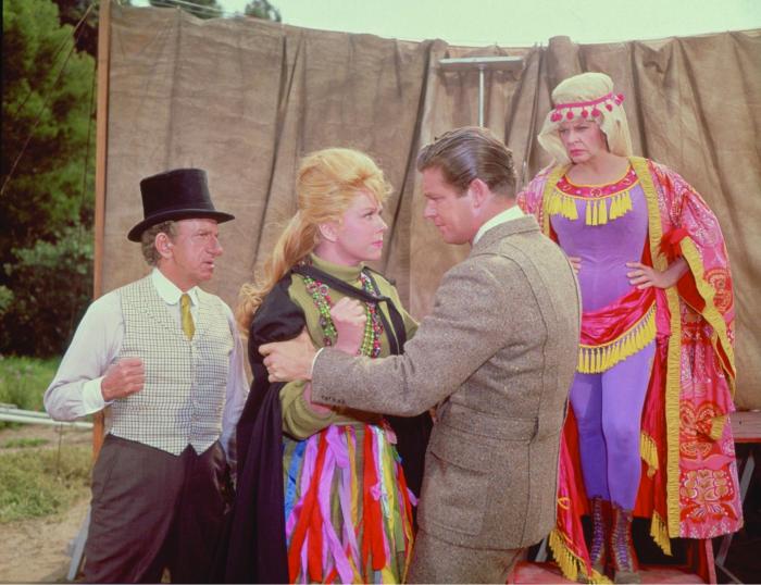 Doris Day در صحنه فیلم سینمایی Billy Rose's Jumbo به همراه Martha Raye، Jimmy Durante و Stephen Boyd