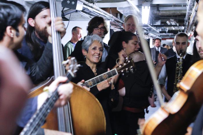  فیلم سینمایی درون لوین دیویس با حضور Joan Baez