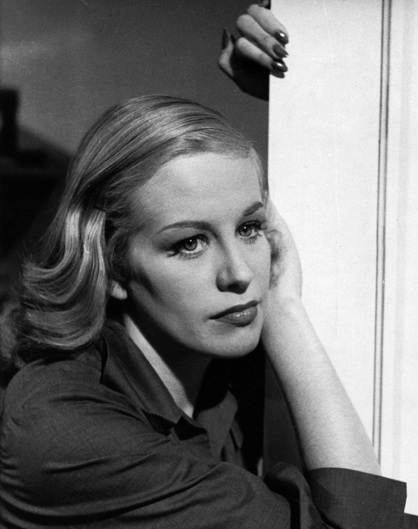 Hildegard Knef در صحنه فیلم سینمایی The Sinner