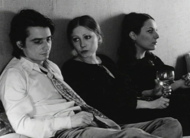 Françoise Lebrun در صحنه فیلم سینمایی The Mother and the Whore به همراه Bernadette Lafont و Jean-Pierre Léaud