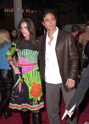  فیلم سینمایی Red Planet با حضور جولیا رابرتس و بنجامین برت