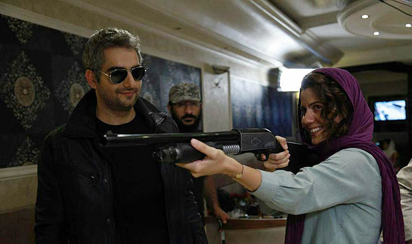 سارا بهرامی در صحنه فیلم سینمایی ایتالیا ایتالیا به همراه حامد کمیلی
