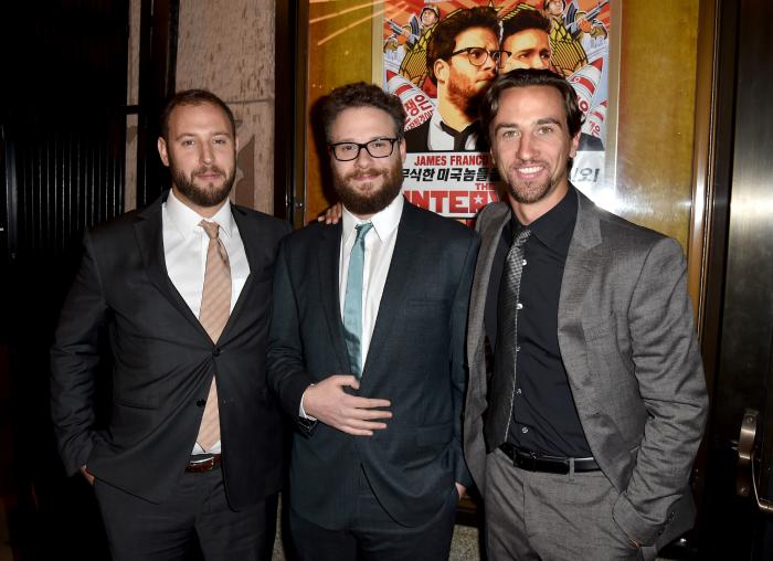 Evan Goldberg در صحنه فیلم سینمایی مصاحبه به همراه Seth Rogen