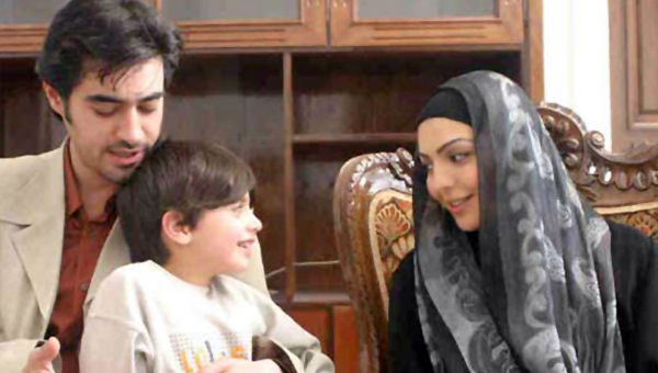 شهرزاد عبدالمجید در صحنه سریال تلویزیونی تب سرد به همراه سید‌شهاب حسینی