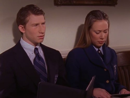 Adam Wylie در صحنه سریال تلویزیونی Gilmore Girls به همراه Liza Weil