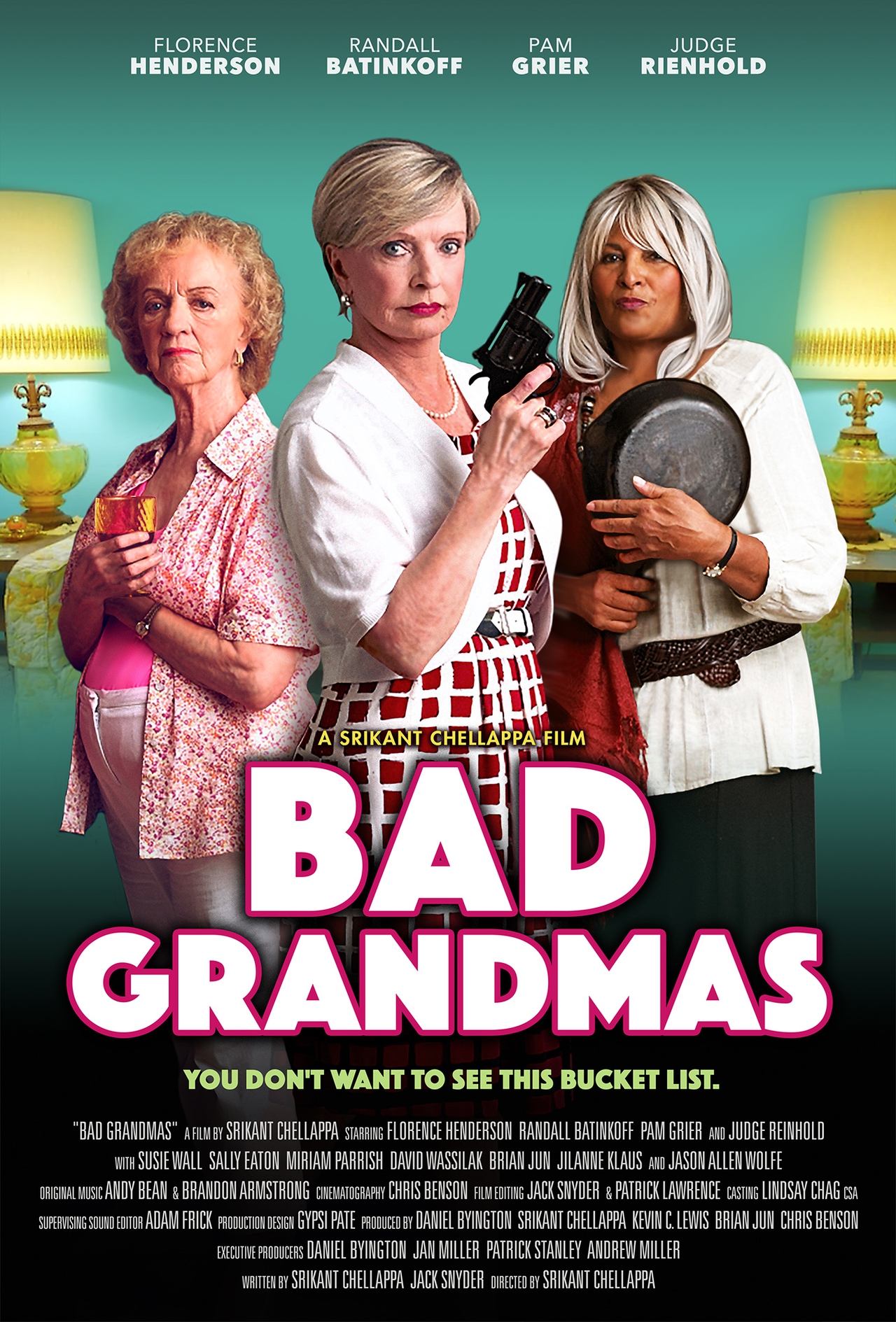 پم گریر در صحنه فیلم سینمایی Bad Grandmas به همراه Florence Henderson