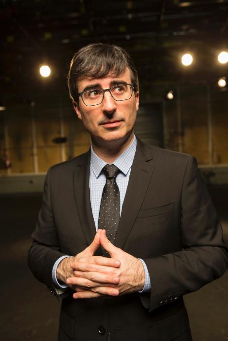  سریال تلویزیونی آخرهفته با جان اولیور با حضور John Oliver