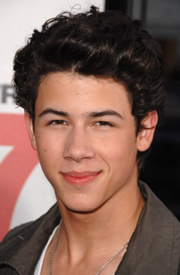 Nick Jonas در صحنه فیلم سینمایی دوباره ۱۷