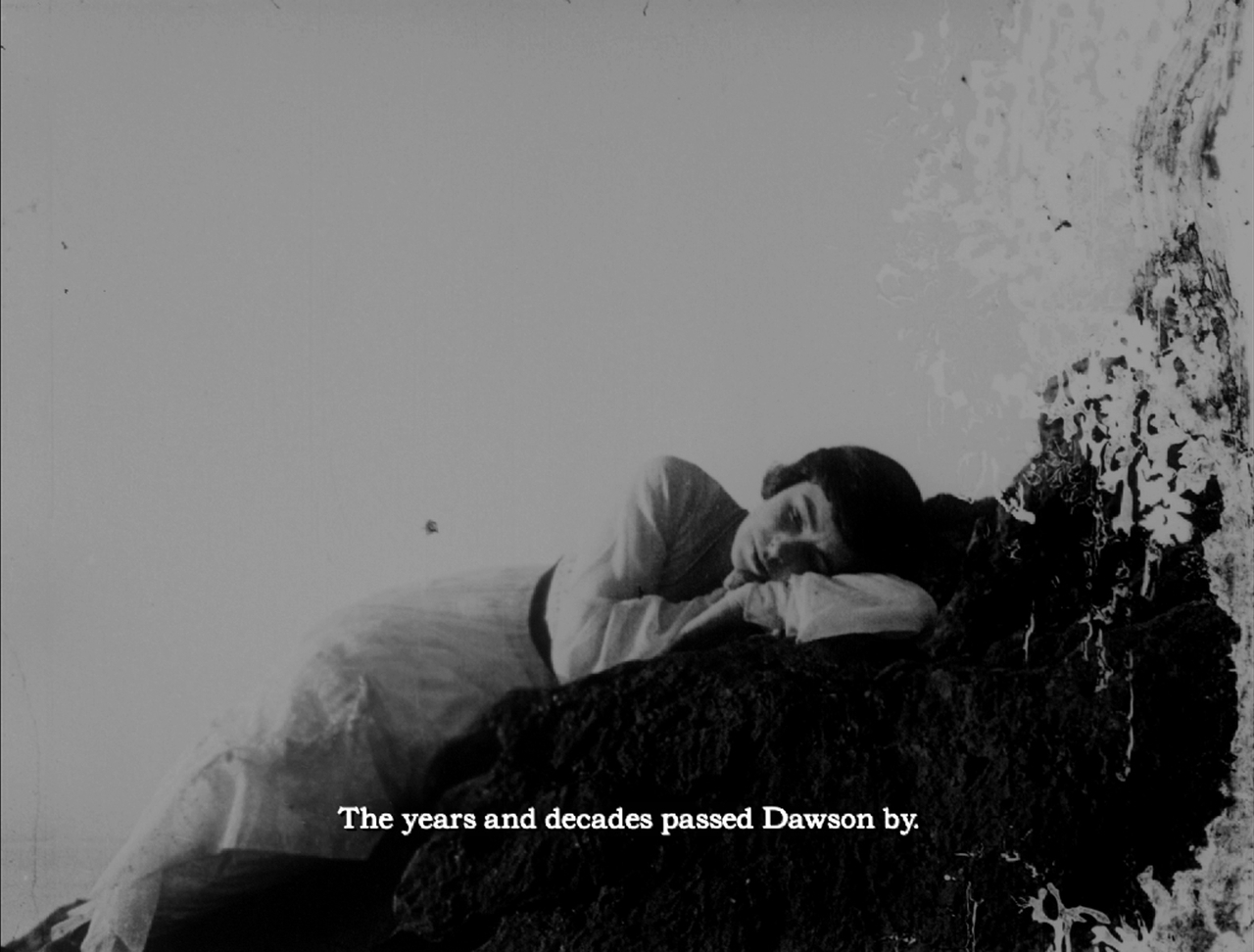 Dorothy Davenport در صحنه فیلم سینمایی Dawson City: Frozen Time