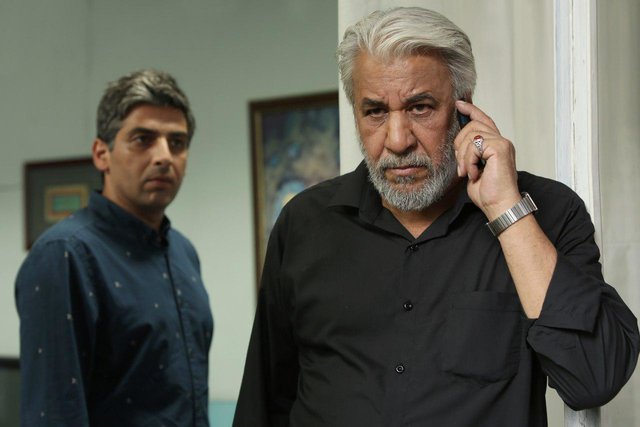 محمد فیلی در صحنه سریال تلویزیونی هاتف به همراه حمید گودرزی