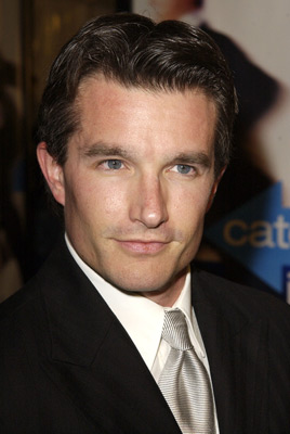 فرانک جان هاگز در صحنه فیلم سینمایی اگه می تونی منو بگیر