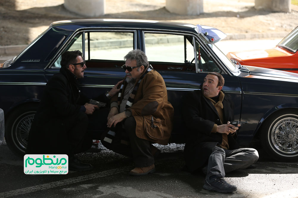 امین حیایی در صحنه فیلم سینمایی سه بیگانه به همراه مجید صالحی و محمدرضا شریفی‌نیا