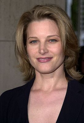 Bridget Fonda در صحنه فیلم سینمایی بوسه اژدها