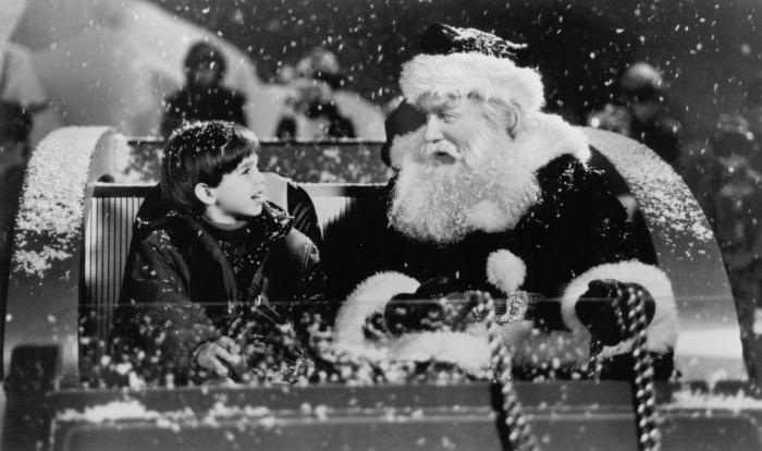 Eric Lloyd در صحنه فیلم سینمایی بابانوئل به همراه تیم آلن