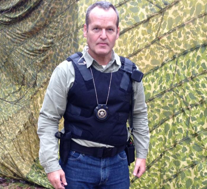 James Ralph در صحنه سریال تلویزیونی پیکان