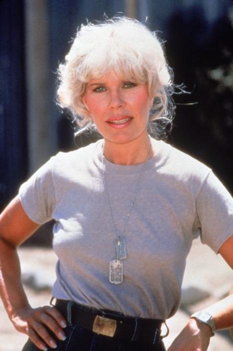 Loretta Swit در صحنه سریال تلویزیونی M*A*S*H