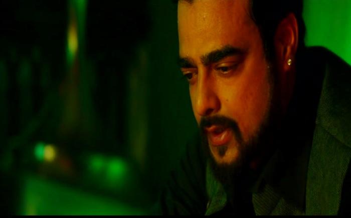 Abhimanyu Singh در صحنه فیلم سینمایی Jazbaa