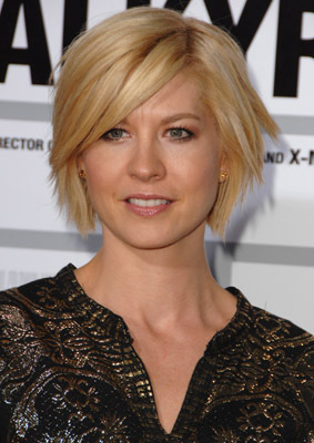 Jenna Elfman در صحنه فیلم سینمایی والکیری