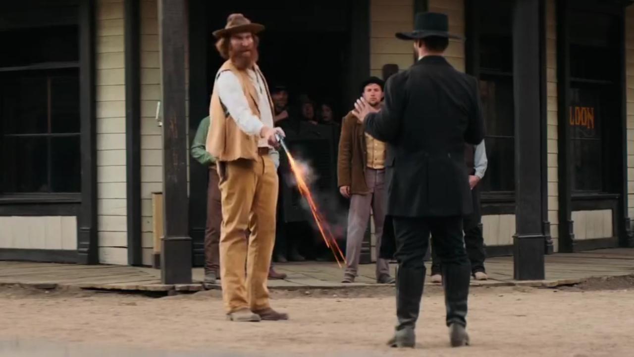 لوک همسورث در صحنه فیلم سینمایی Hickok به همراه Bertrand-Xavier Corbi