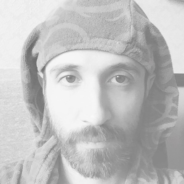 تصویری شخصی از امیراحمد قزوینی، بازیگر سینما و تلویزیون