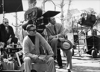 رابرت مالیگن در صحنه فیلم سینمایی کشتن مرغ مقلد