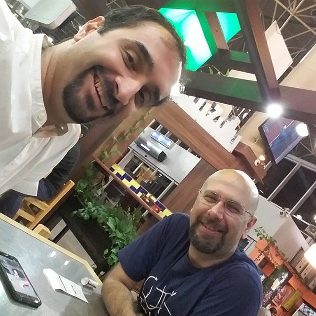تصویری شخصی از نیما کرمی، مجری سینما و تلویزیون