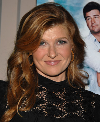 Connie Britton در صحنه سریال تلویزیونی جمعه شب های روشن