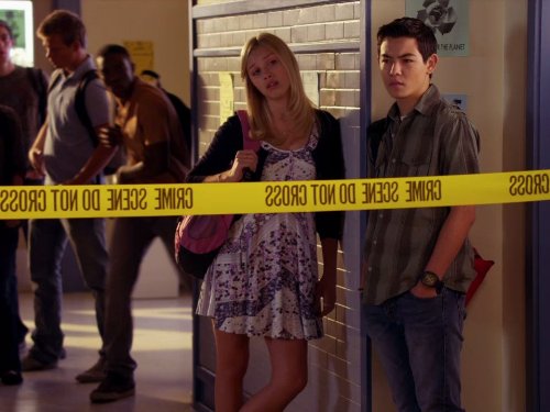  سریال تلویزیونی Supah Ninjas با حضور Ryan Potter، Gracie Dzienny و Carlos Knight