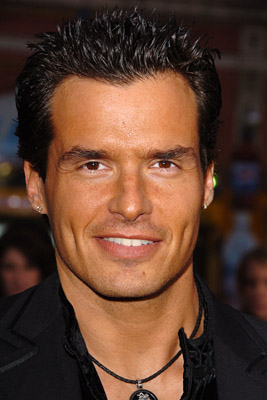 Antonio Sabato Jr. در صحنه فیلم سینمایی مأموریت غیرممکن ۳