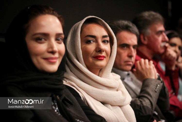 بهنوش طباطبایی در اکران افتتاحیه فیلم سینمایی سیانور به همراه هانیه توسلی