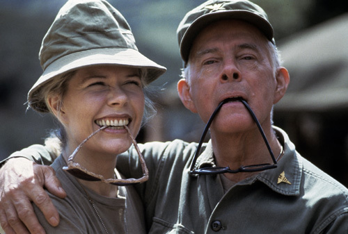 Harry Morgan در صحنه سریال تلویزیونی M*A*S*H به همراه Loretta Swit