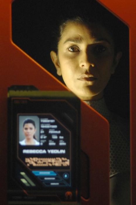 Nimrat Kaur در صحنه سریال تلویزیونی ویوارد پینز