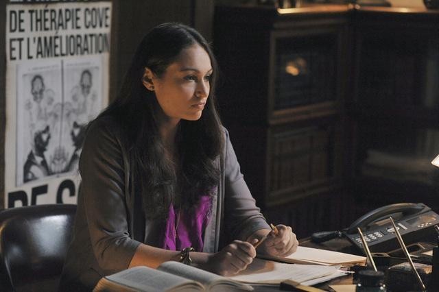 Paloma Guzmán در صحنه سریال تلویزیونی دروغ گوهای کوچک زیبا