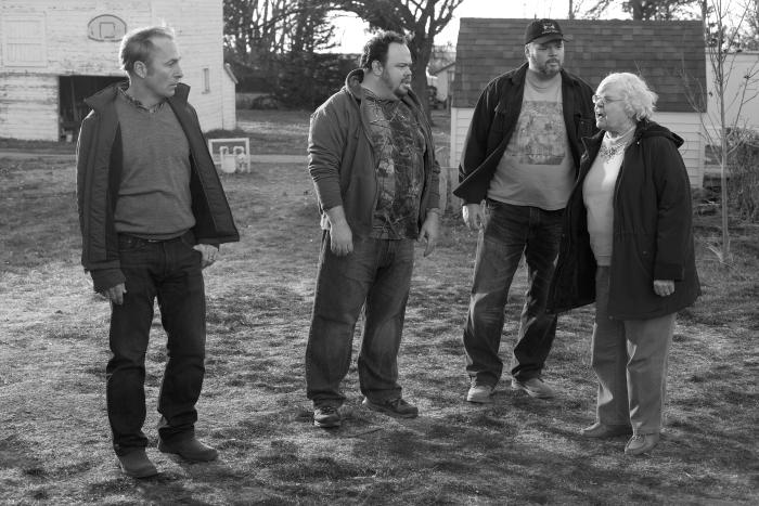Devin Ratray در صحنه فیلم سینمایی نبراسکا به همراه Tim Driscoll، Bob Odenkirk و June Squibb
