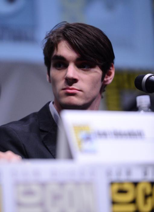 RJ Mitte در صحنه سریال تلویزیونی برکینگ بد