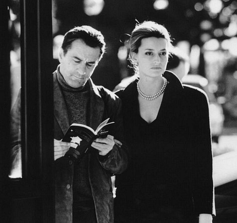ناتاشا مک الهون در صحنه فیلم سینمایی رونین به همراه رابرت دنیرو