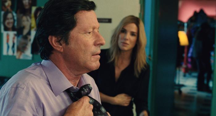 Joaquim de Almeida در صحنه فیلم سینمایی Our Brand Is Crisis به همراه ساندرا بولاک