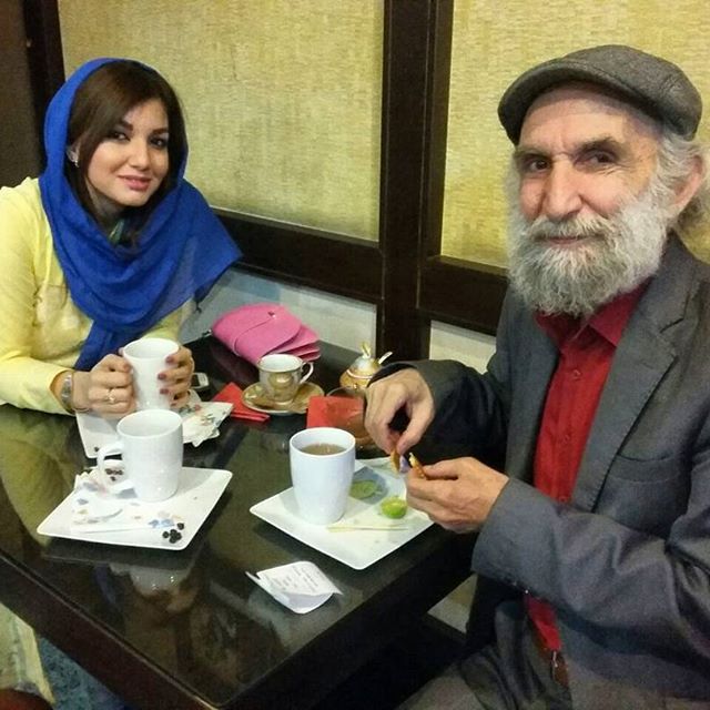 تصویری شخصی از النا آهی، بازیگر سینما و تلویزیون