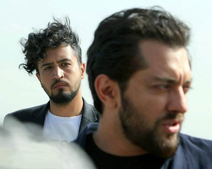 مهرداد صدیقیان در صحنه فیلم سینمایی زرد به همراه بهرام رادان