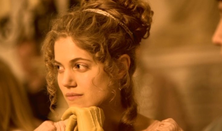 Charity Wakefield در صحنه سریال تلویزیونی Sense & Sensibility