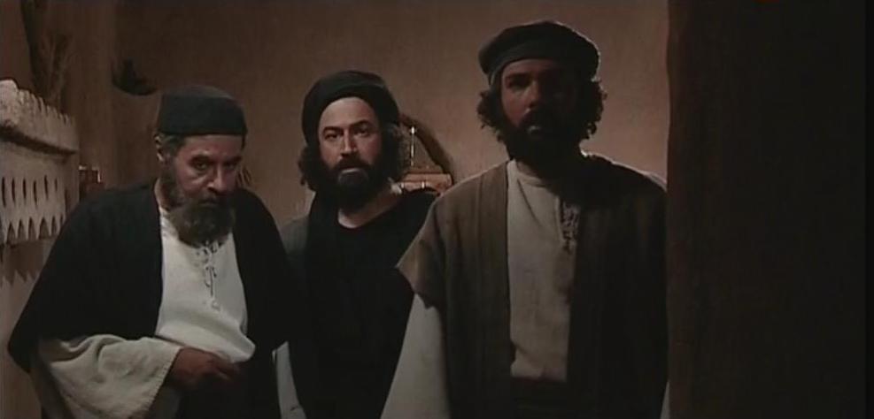 دانیال حکیمی در صحنه سریال تلویزیونی شیخ بهایی به همراه کوروش تهامی و خسرو شکیبایی