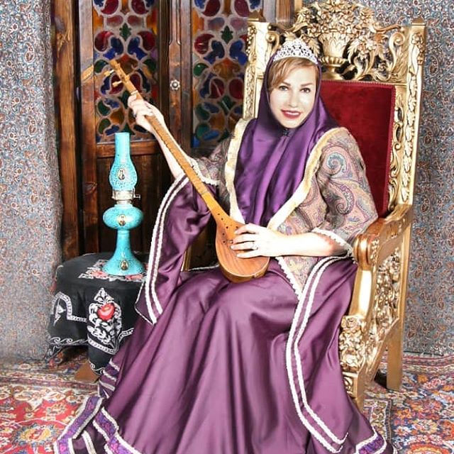 تصویری شخصی از لیلا عزیزی، بازیگر و کارشناس سینما و تلویزیون