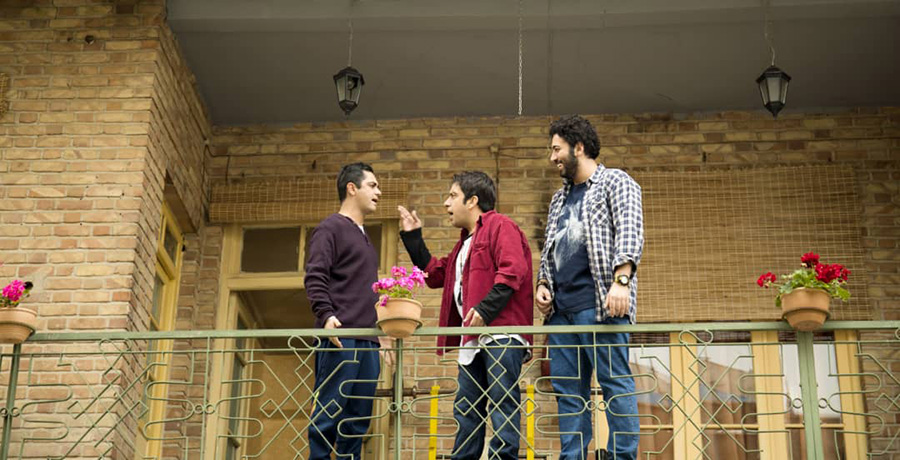 عباس جمشیدی‌فر در صحنه سریال تلویزیونی آخر خط به همراه علی صبوری