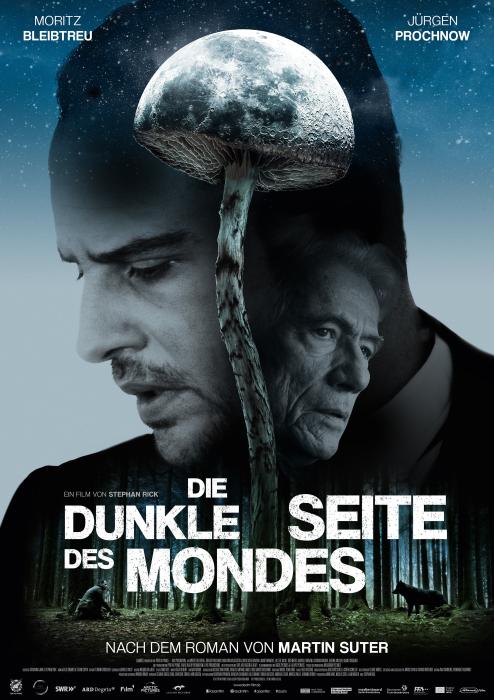 یورگن پروشنو در صحنه فیلم سینمایی Die dunkle Seite des Mondes به همراه Moritz Bleibtreu