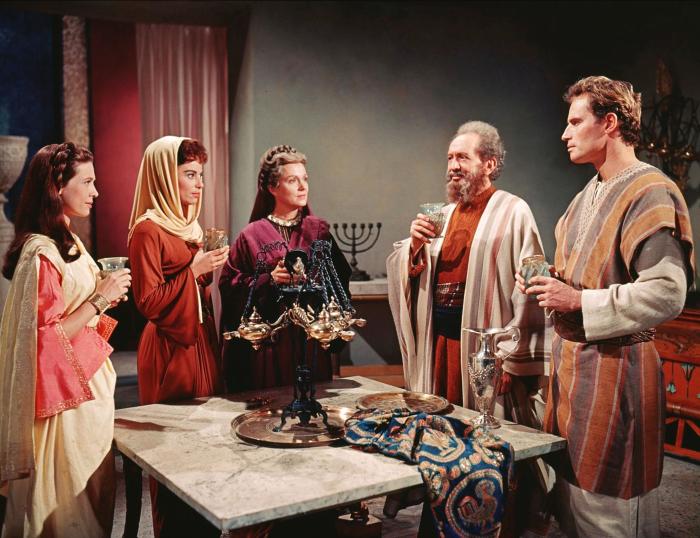 Sam Jaffe در صحنه فیلم سینمایی بن هور به همراه Cathy O'Donnell، Martha Scott، Charlton Heston و Haya Harareet
