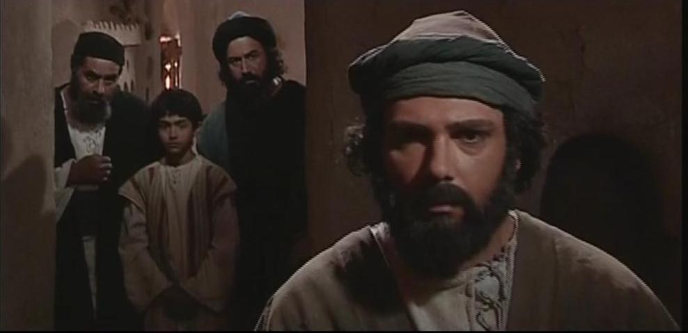 خسرو شکیبایی در صحنه سریال تلویزیونی شیخ بهایی به همراه دانیال حکیمی و کوروش تهامی