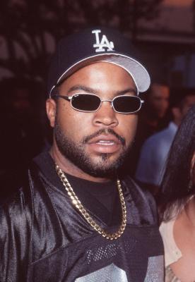 Ice Cube در صحنه فیلم سینمایی بوفینگر